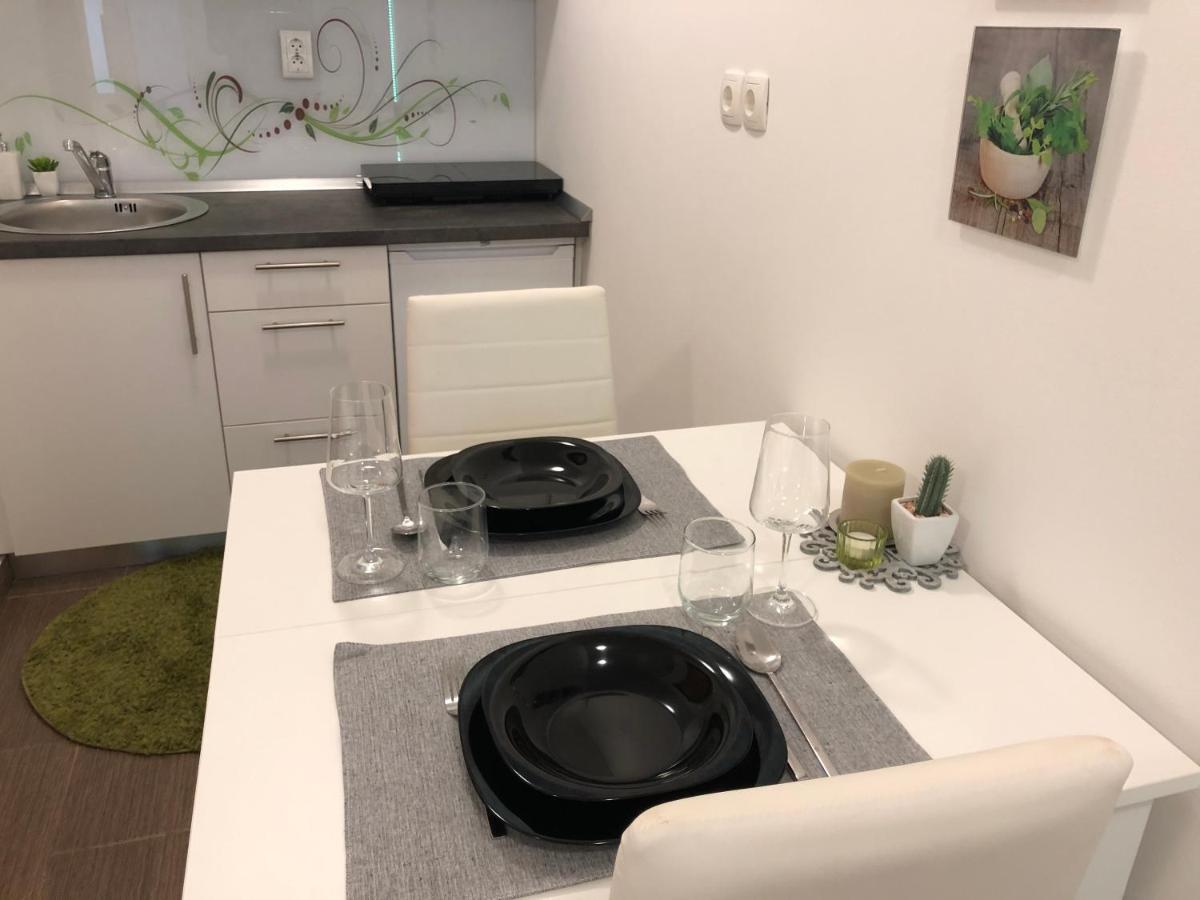 Luxury Central Studio Under The Castle Apartment Ljubljana Ngoại thất bức ảnh